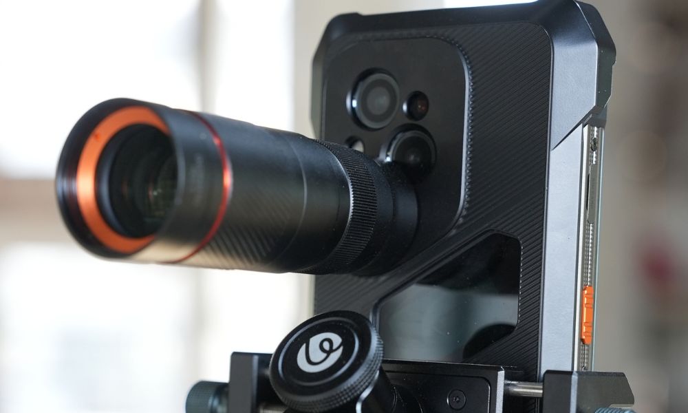 Used in conjunction with the Blackview Xplore 6 teleconverter.